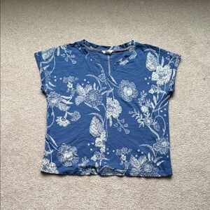 Blue Floral Short Sleeve Tee with Notch Neck